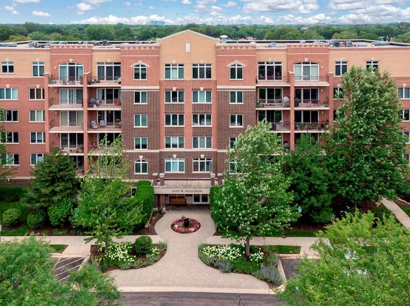 5155 Madison St #3-403, Skokie, IL 60077