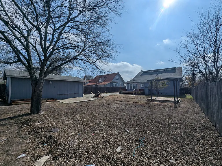509 E Drexel Ave — Photo 18