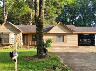48 Colbert Dr, Columbus, MS 39705