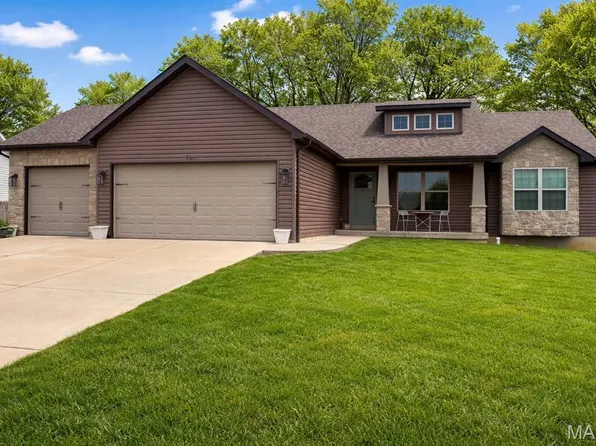 760 Glen Eagle Dr, Troy, MO 63379