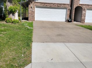 733 9th Ave S, Hopkins, MN 55343