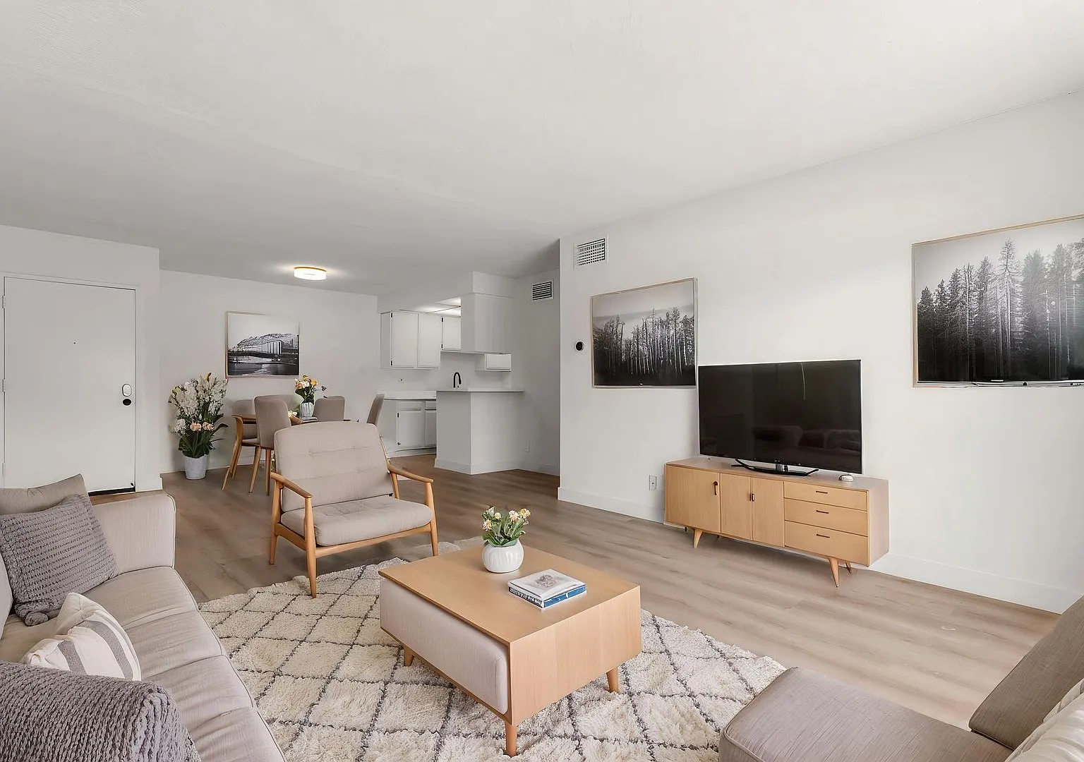 (AN/TI/YO:C) 5266 Corteen Place — Photo 4