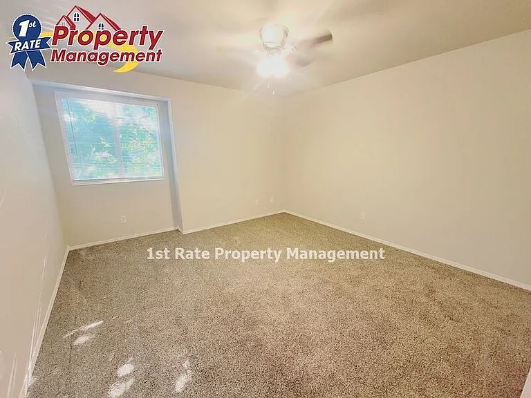 4920 W Blodgett Ln #201 — Photo 10