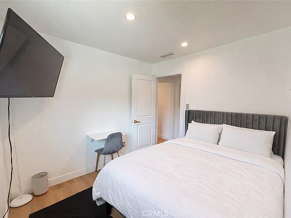 5th image of 1029 Dawson Ave