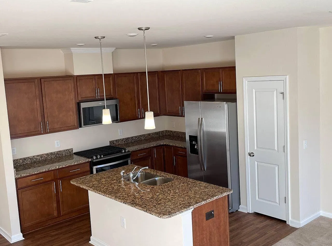 1008 Sycaten St — Photo 4