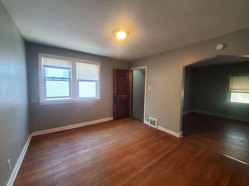 3243 W 115th St, Cleveland, OH 44111 | Zillow
