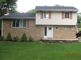 2111 Montour St, Coraopolis, PA 15108