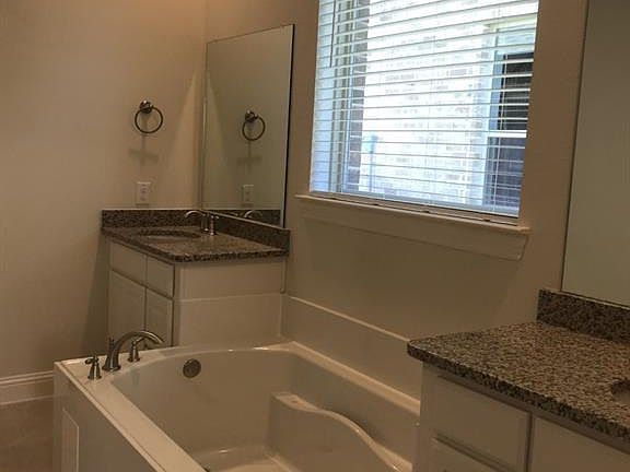 4th image of 11008 Brownwood Pl
