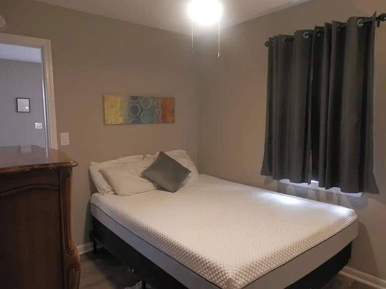 213 N Ann St — Photo 10