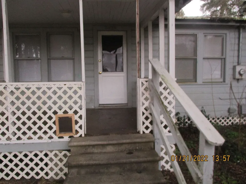 2415 Rosebrier Ave