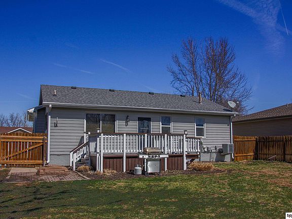 5th image of 13631 Guildford St