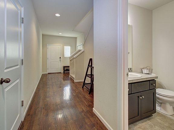 3rd image of 10909 NE 120th Ave