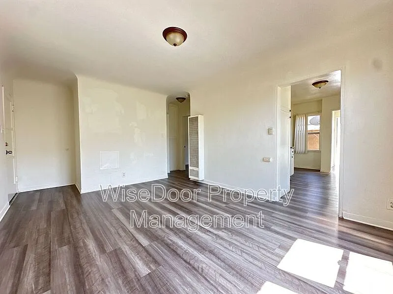 1 bed, 1.0 bath, 700 sqft, $1,595 — Photo 3