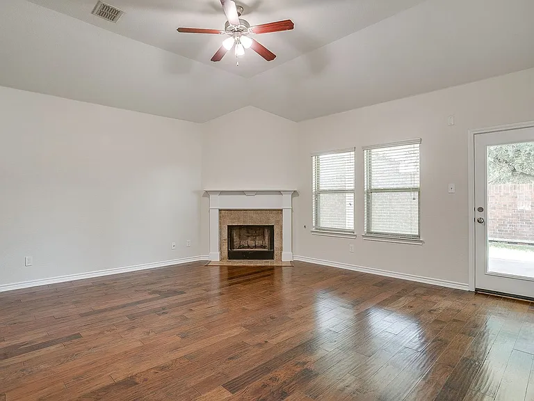 3801 Weatherstone Dr — Photo 15