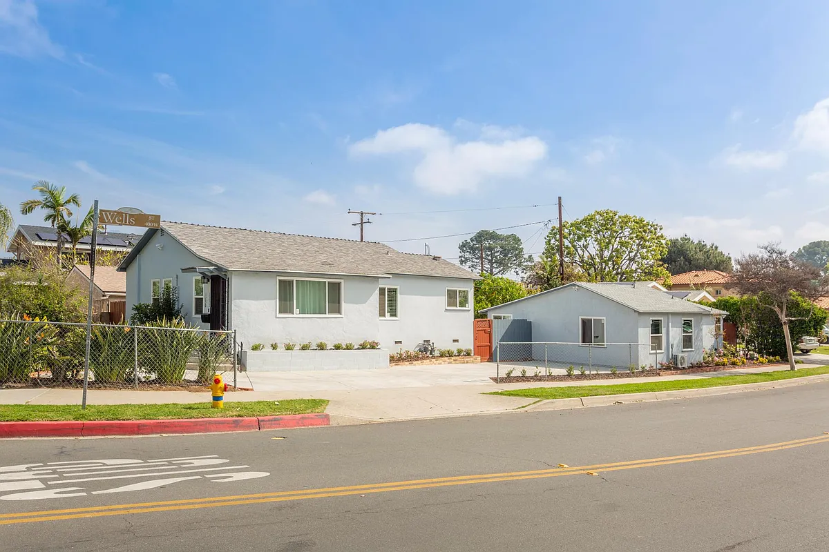 Building Photo - 1232 S Ramona St #A