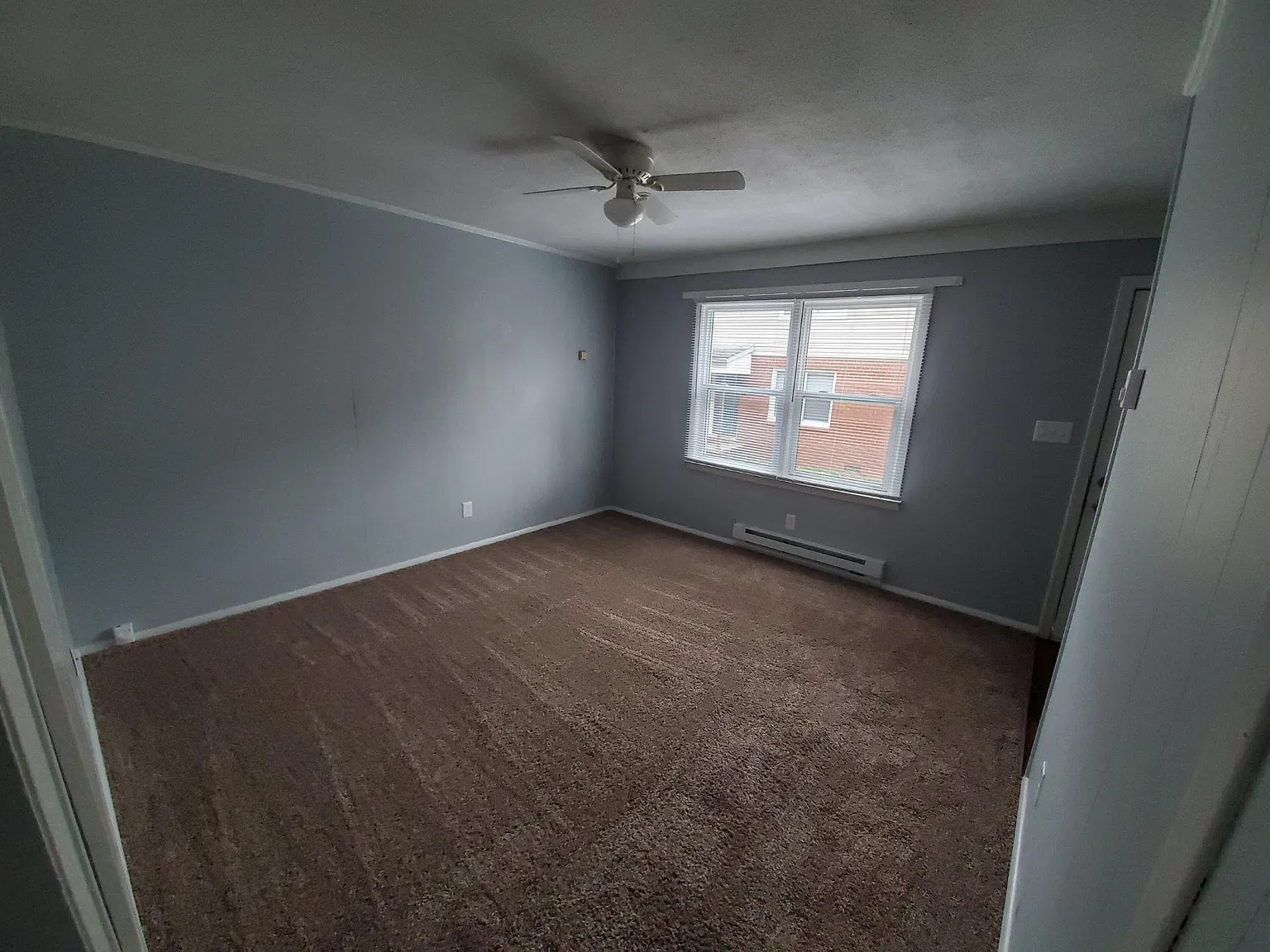 1414 E Commerce Ave — Photo 3