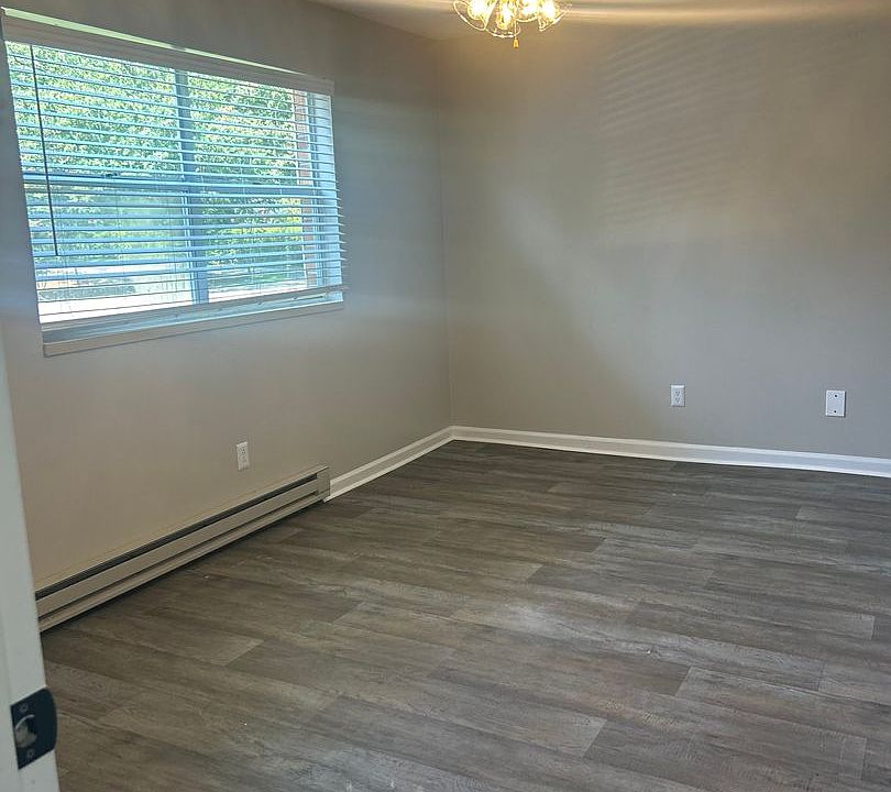 2nd image of 804 N Cedar St #1B-1Ba-600Sqft