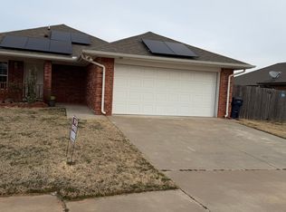 8917 SW 52nd St, Oklahoma City, OK 73179