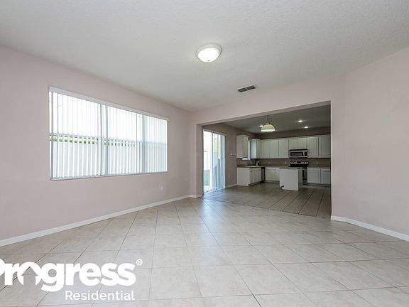 3rd image of 1538 Pier St