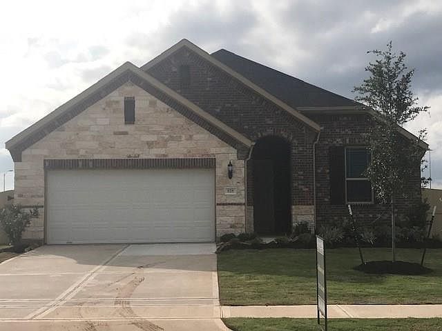 1st image of 818 Altman Pass Ln