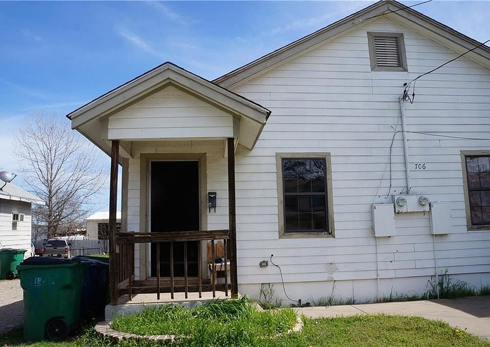 1st image of 706/706 N Tennessee St