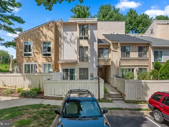 10227 Ridgeline Dr, Montgomery Village, MD 20886