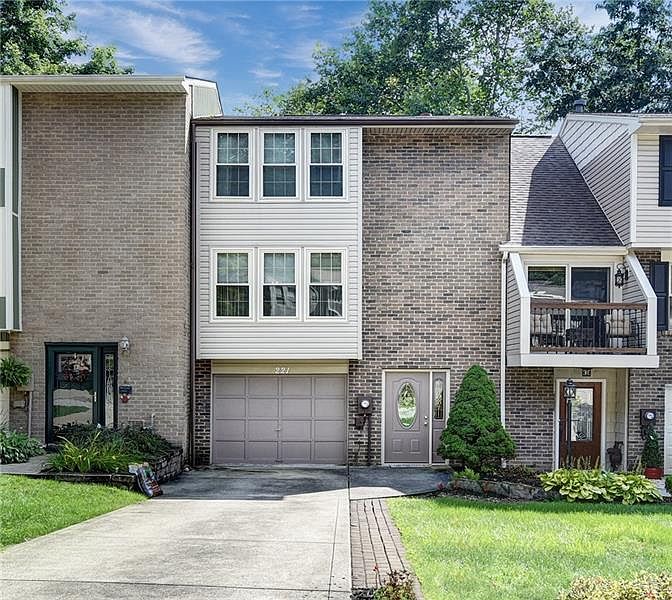 1st image of 221 Timber Dr