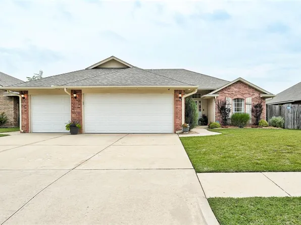 4236 Notting Hill Dr, Moore, OK 73160