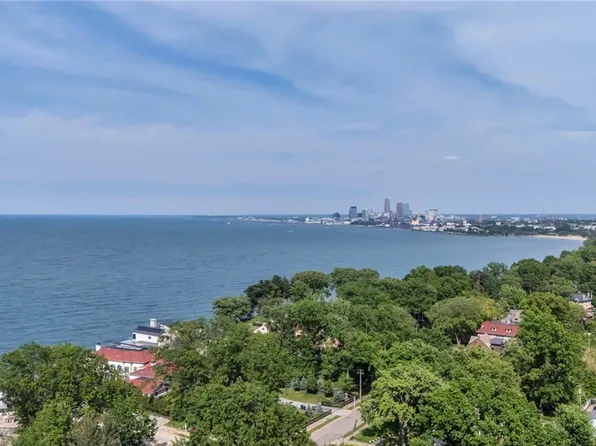 11616 Edgewater Dr, Cleveland, OH 44102