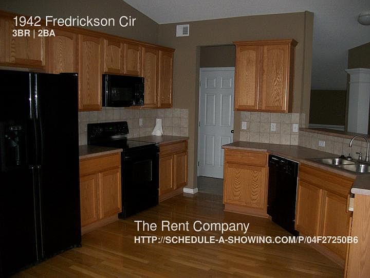 2nd image of 1942 W Fredrickson Cir