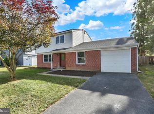 201 Linda Dr, Mechanicsburg, PA 17055