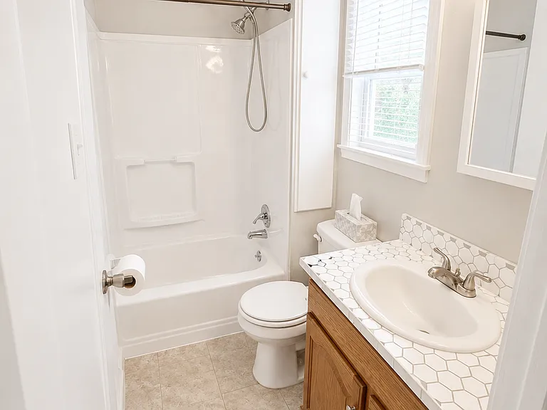 114 Center Ave #2 — Photo 5