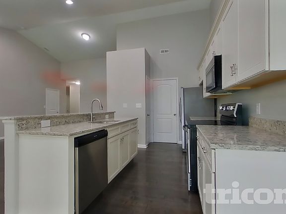 5th image of 4220 Trillium Way