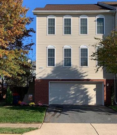 2nd image of 20872 Derrydale Sq