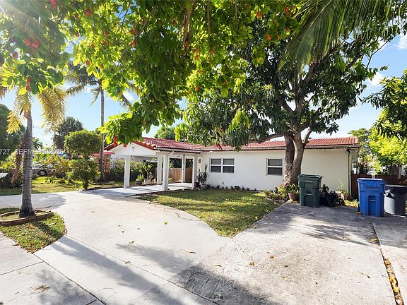 4th image of 641 NE 56th Ct