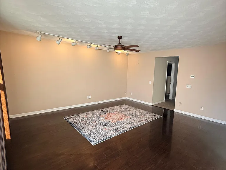 3131 Turning Mill Dr — Photo 4