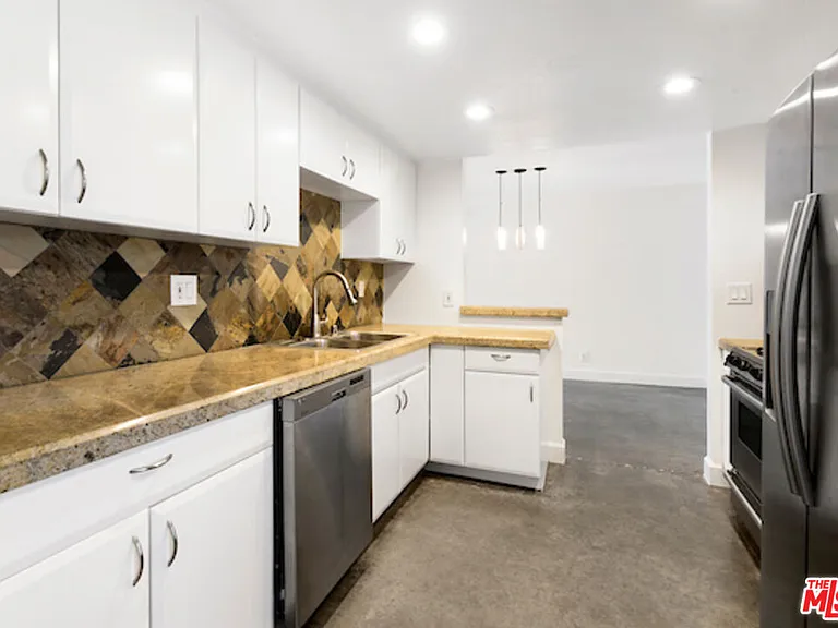 11706 Montana Ave #104 — Photo 18