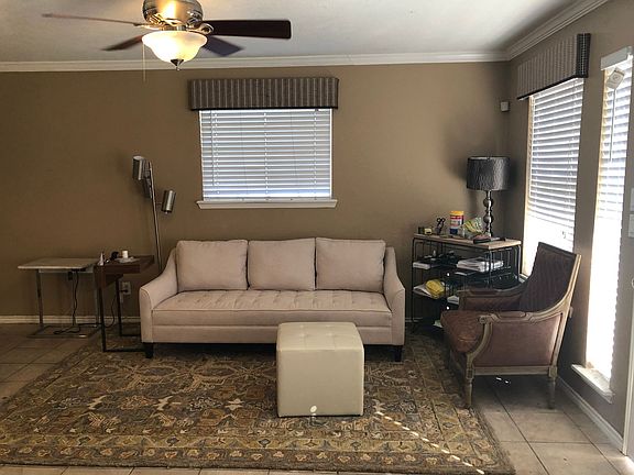 4th image of 707 Chalet Ct