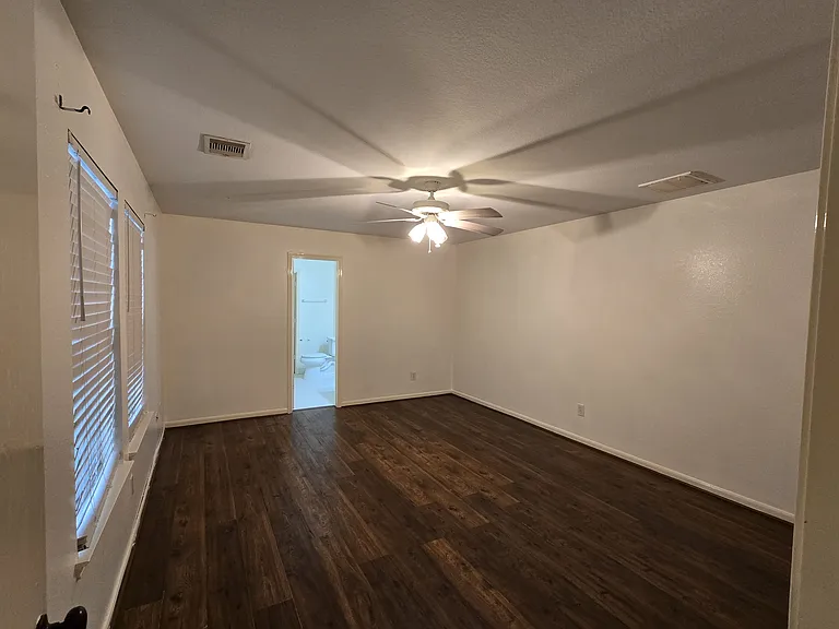 6718 Hawthorne Falls Ln — Photo 19