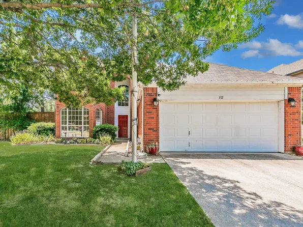 312 Sweet Leaf Ln, Lake Dallas, TX 75065