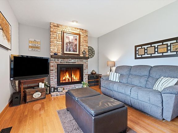 3rd image of 1309 Dianne Dr