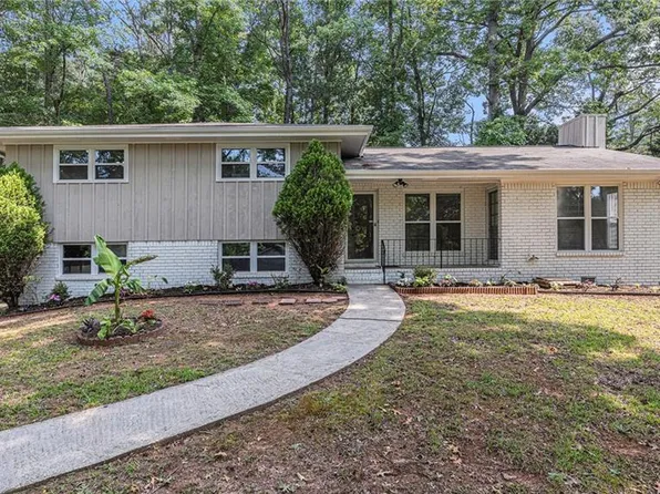 3220 Beaver Dr, Douglasville, GA 30135