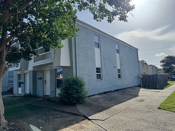 2nd image of 2401 Caswell Ln
