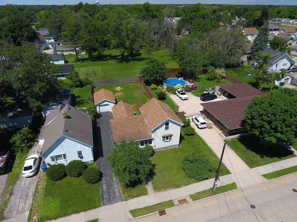 803 Knapp St, Oshkosh, WI 54902