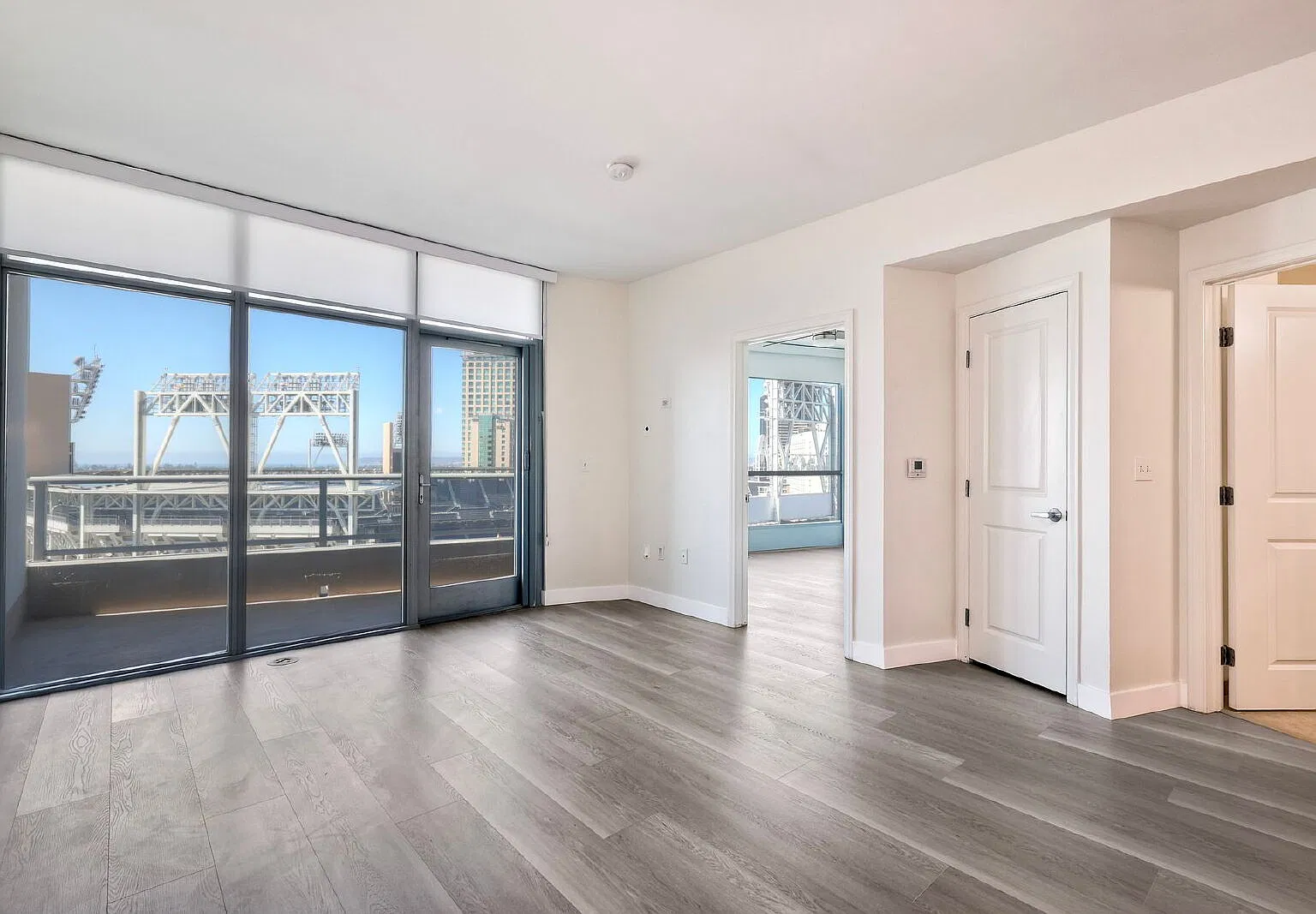 1 bed, 1.0 bath, 739 sqft, $2,900 — Photo 3
