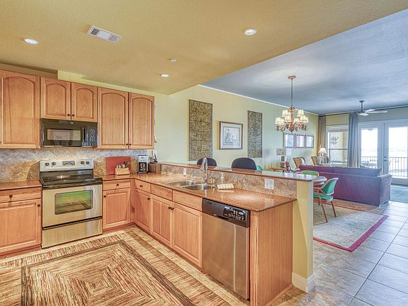 4th image of 101 West Bank #25