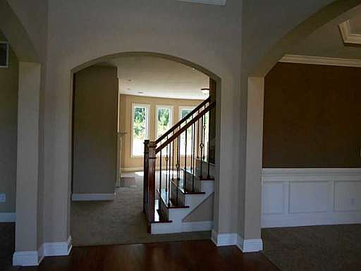 4th image of 3955 Fielding Dr