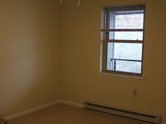 2nd image of 919 E Gibbon St APT 306