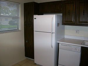 5th image of 141 Lake Evelyn Dr
