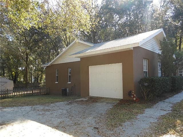 2nd image of 12640 Abbey Dr